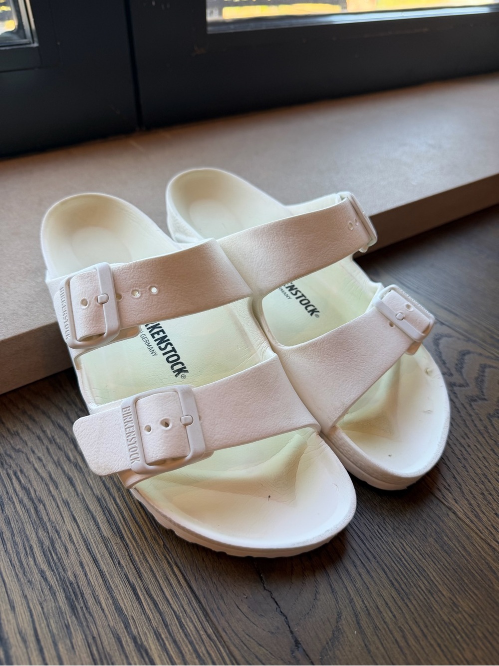 Birkenstock Arizona Essentials EVA White Double-Buckle Slide Sandals - Size 7 - Picture 4 of 9